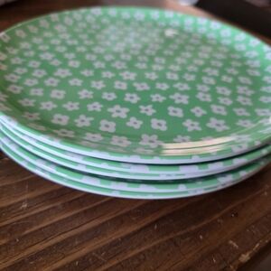 Spritz White Melamine Plate Flowers - Set Of 6